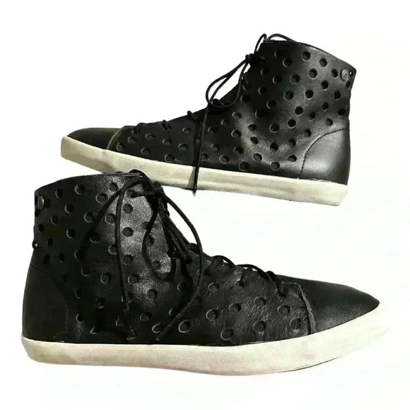 Volcom Buzz Women’s Mid Top Black Leather Sneakers Size 7 (Sample Shoe) - Picture 3 of 8